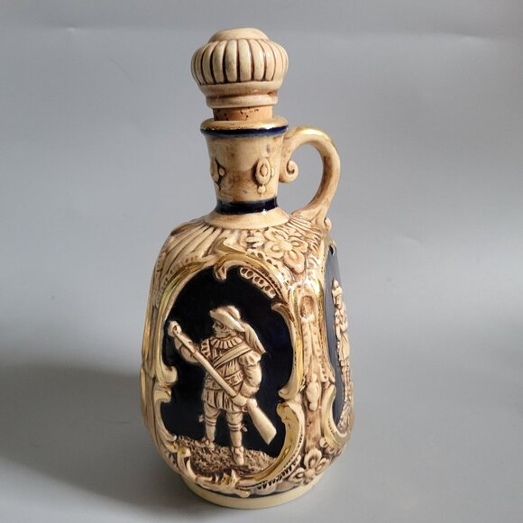 Vintage SMR Japan Ceramic Musical Decanter With Stopper & Knight Relief Design - Picture 1 of 6
